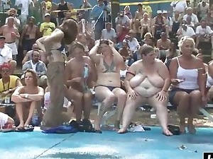 Watch this amateur nympho flaunt her kinks on the stage in a voluptuous outdoor dance